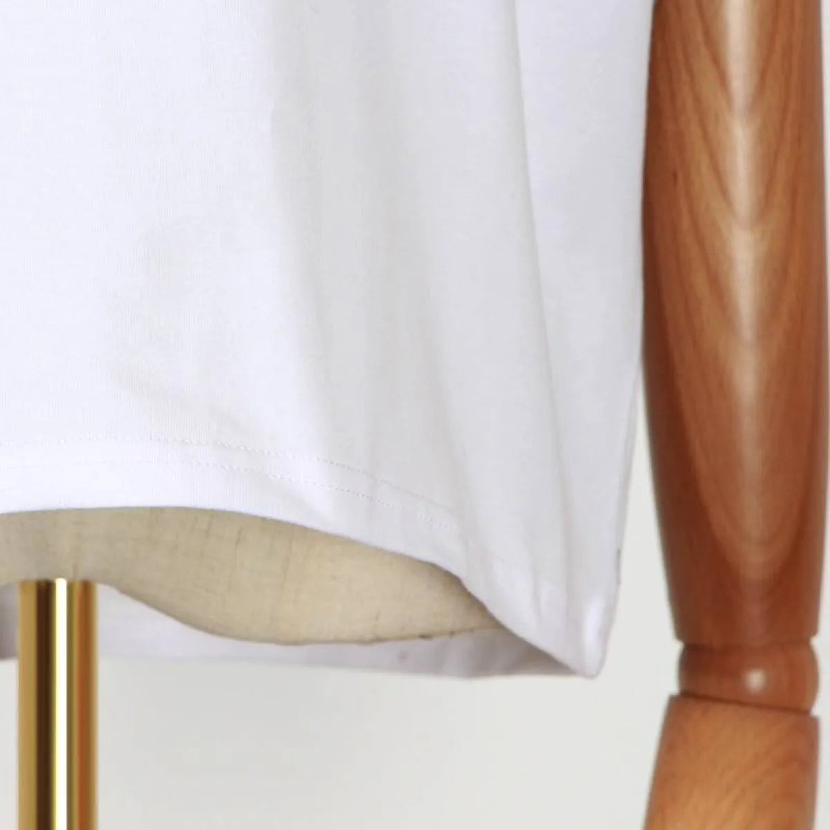 Padded Shoulder Sleeveless Tee