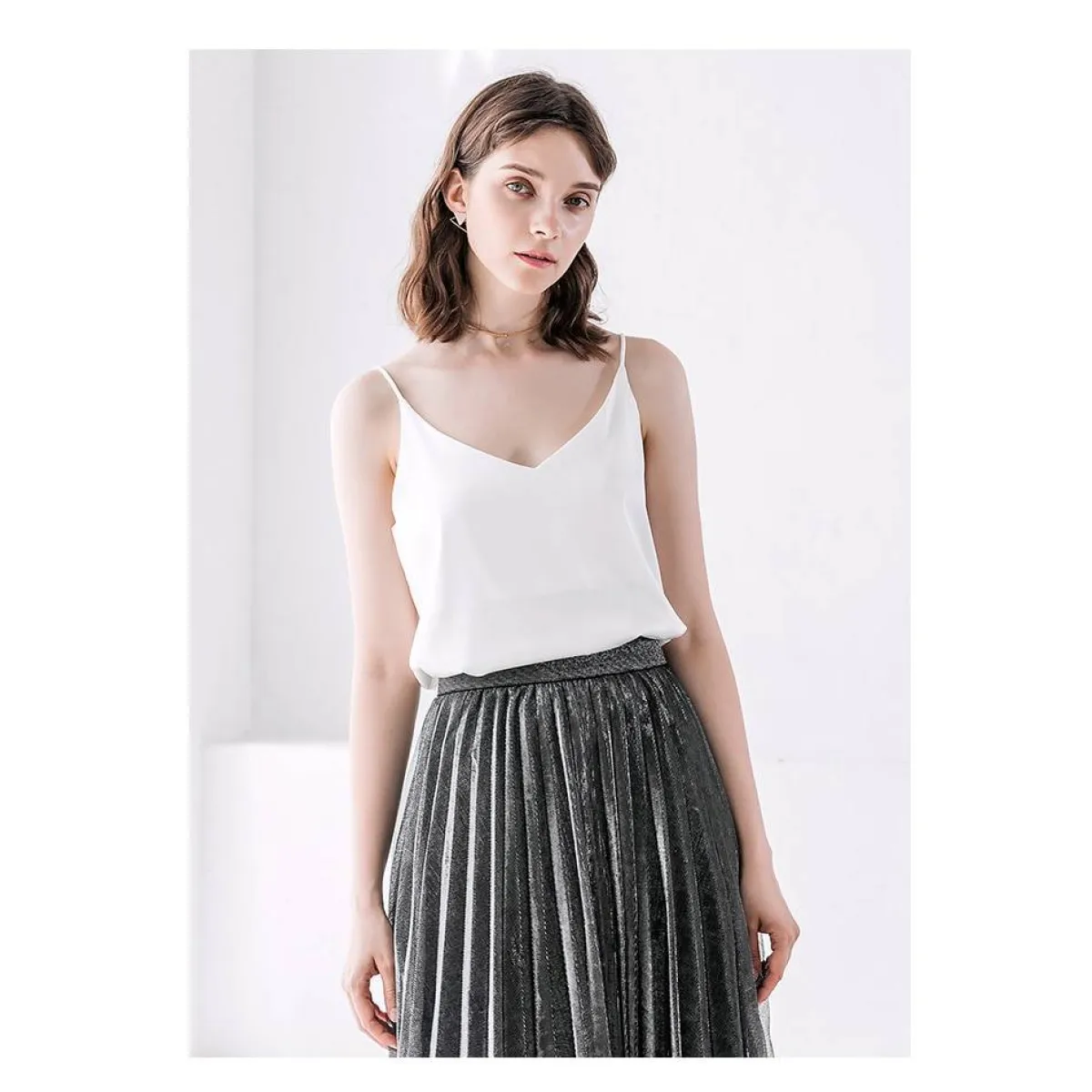 Sleeveless V-Neck Tops