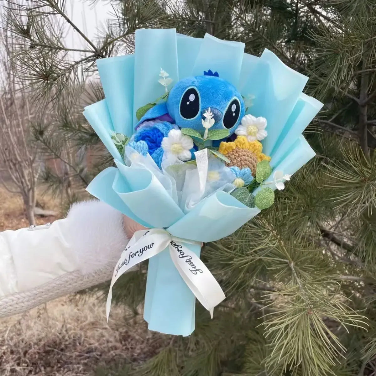 Kawaii Stitch Plush Bouquet – Crochet Flowers Graduation & Valentine Gift