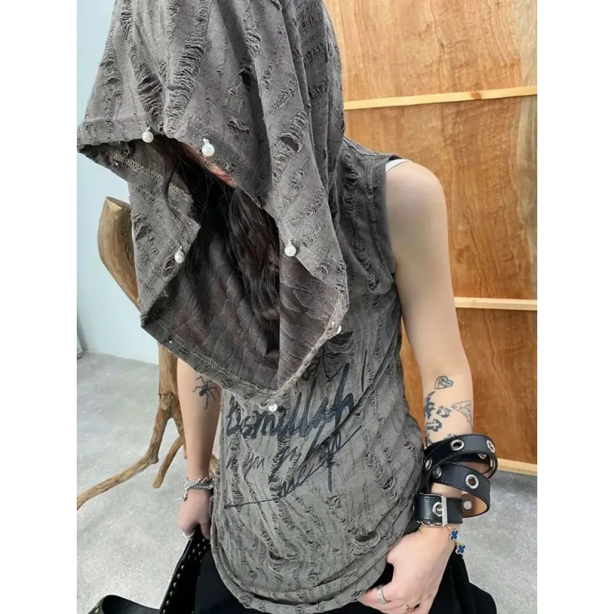 Distressed Hoodie Tank Top – Y2K Grunge Pearl Detail Tee